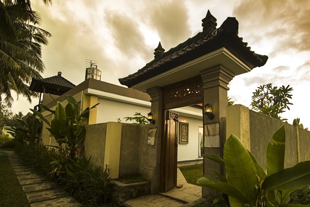 Ubud Lestari Villa Exteriör bild